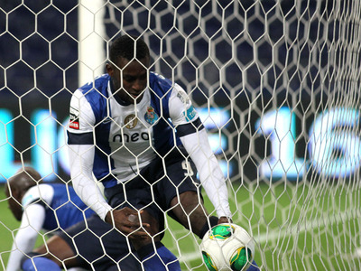 FC Porto v Olhanense Liga Zon Sagres J18 2012/13