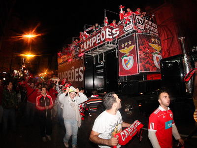 E todo o Benfica saiu  rua para festejar o campeonato!