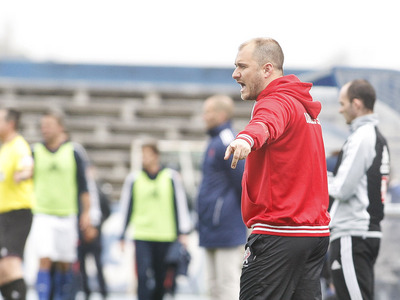 http://www.zerozero.pt/img/galerias/299/133299_med_belenenses_v_leixoes_segunda_liga_j32_2012_13.jpg.jpg