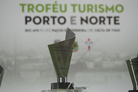 Entrega Trofu Turismo Porto e Norte Pr-poca 2015/16 Jogos Amigavis