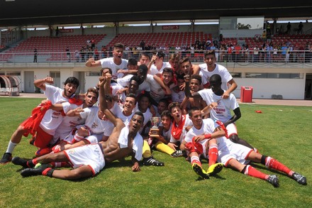 Benfica campeão nacional de Juniores B