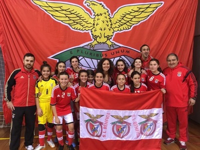 Benfica 4-1 Estrelas do Feij