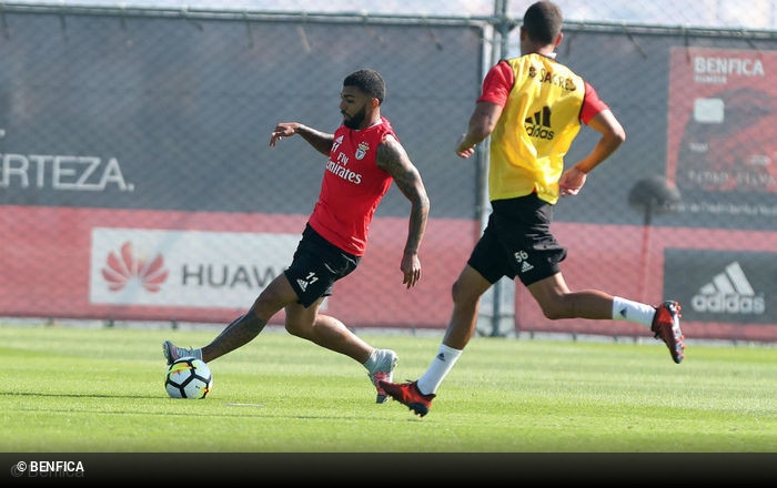 Benfica treina com vrios jogadores da B