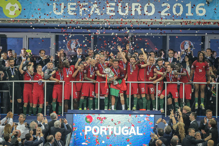 Jogos de Portugal no Euro'2016 em ecrã gigante na Plataforma das Artes