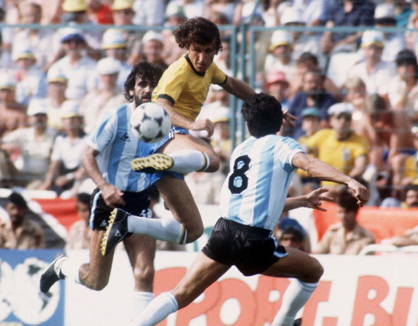 Zico contra Argentina no Mundial 82