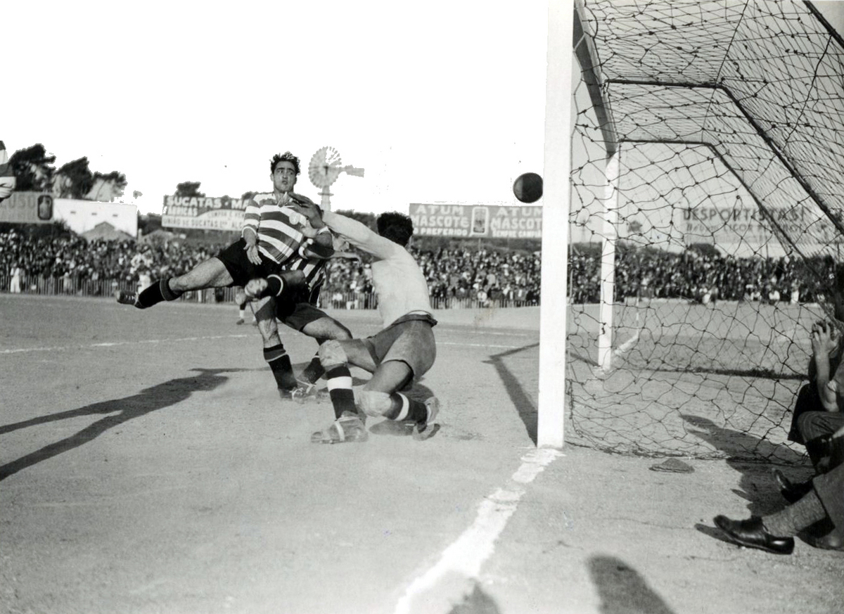 Sporting CP - Hoje celebramos o Centenário do maior goleador de todos os  tempos. Sabe mais sobre Fernando Peyroteo em www.sporting.pt/peyroteo