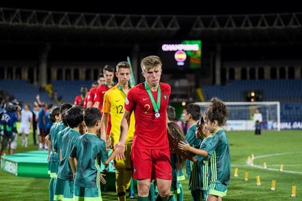 Entrada triunfante de Portugal no Europeu Sub-19 - Europeu Sub 19 - Jornal  Record