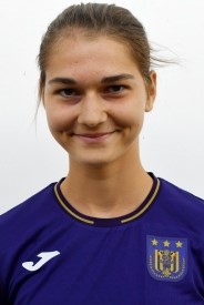 Karina Peliknov (SVK)