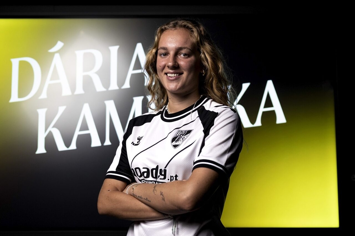 Dária Kaminska continua no Vitória SC por mais uma época