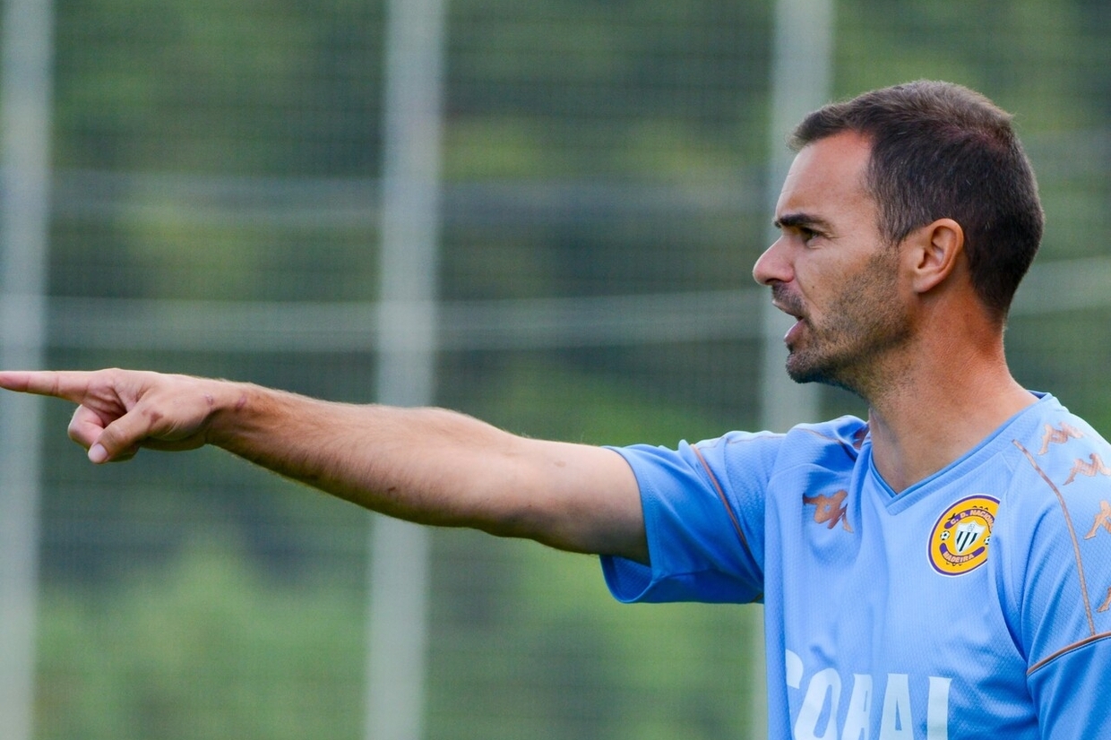 Nacional perde com AD Machico em duelo madeirense de pré-temporada