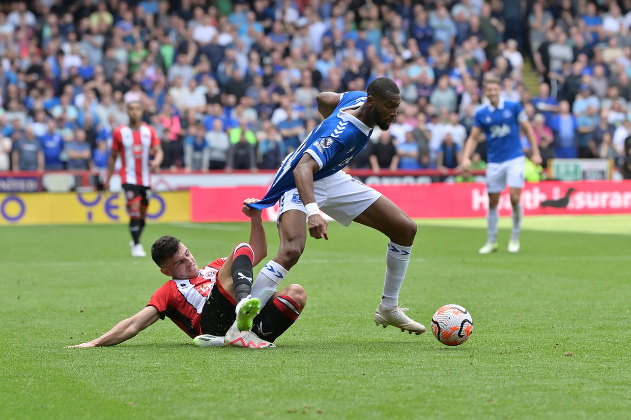 Empate garante primeiros pontos para Everton e Sheffield United no Inglês