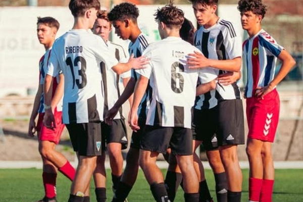 Goleada dos juvenis do Marinhense leva a queixa do Atouguiense