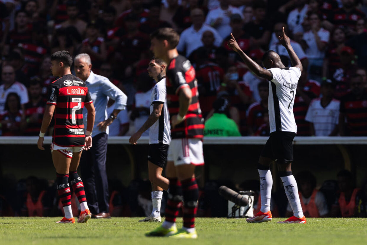 Botafogo de Artur Jorge vence em casa do gigante Flamengo