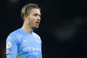 Bêbado, jogador do Manchester City é barrado em bar 