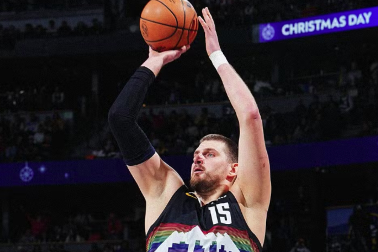 Dono do Panathinaikos confirma intenção de contratar Jokic: «Fiz uma proposta muito séria»
