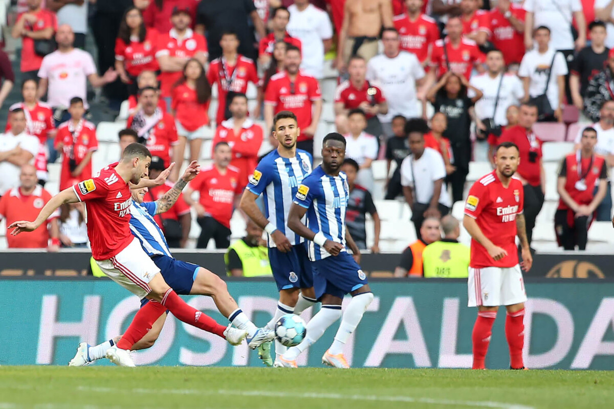 Adel Taarabt anuncia fim da carreira aos 37 anos