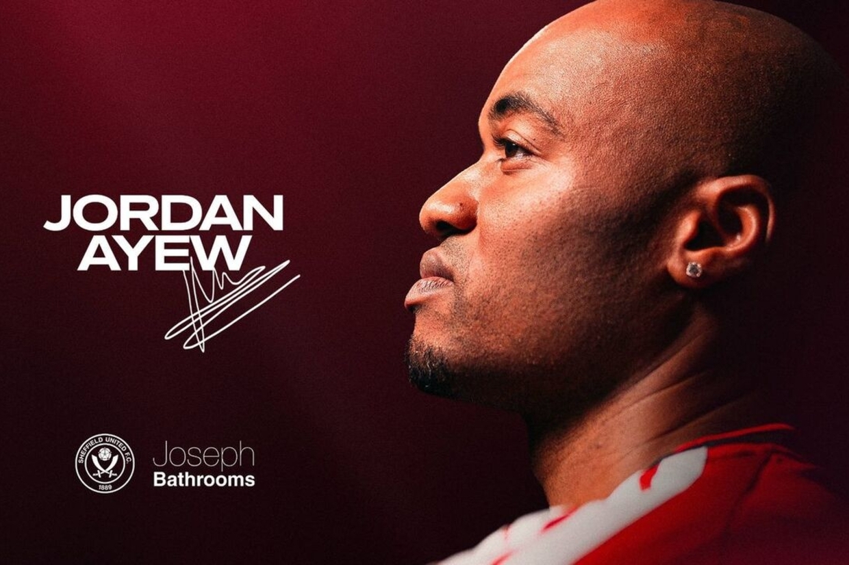 Jordan Ayew prossegue carreira no Championship