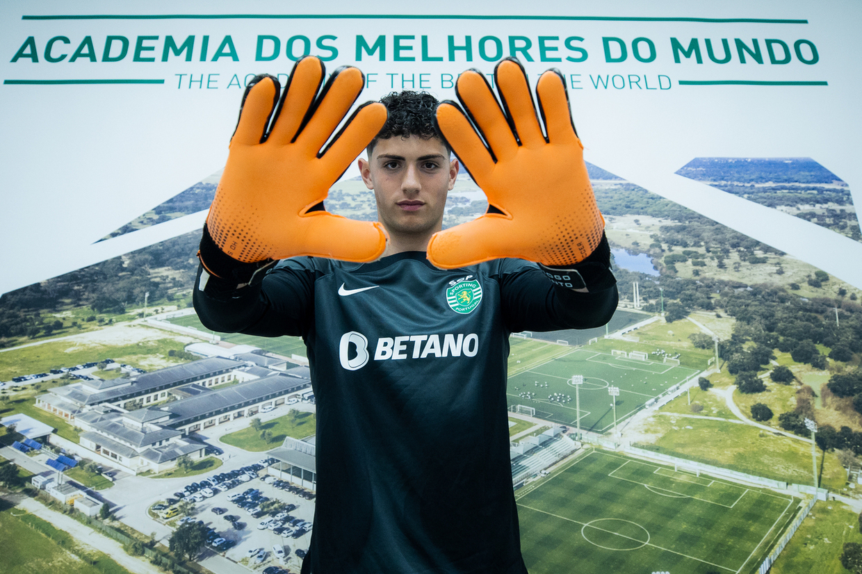 Diogo Pinto, a starter in goal and the rest of the players on the bench, reveals Amorim :: Zerozero.pt