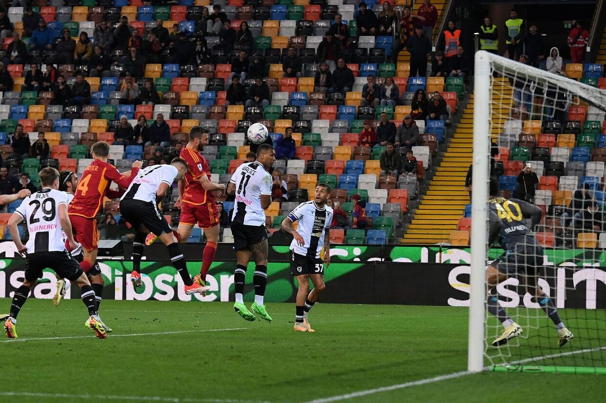 Adiado, reatado e... vencido: Roma bate Udinese nos descontos
