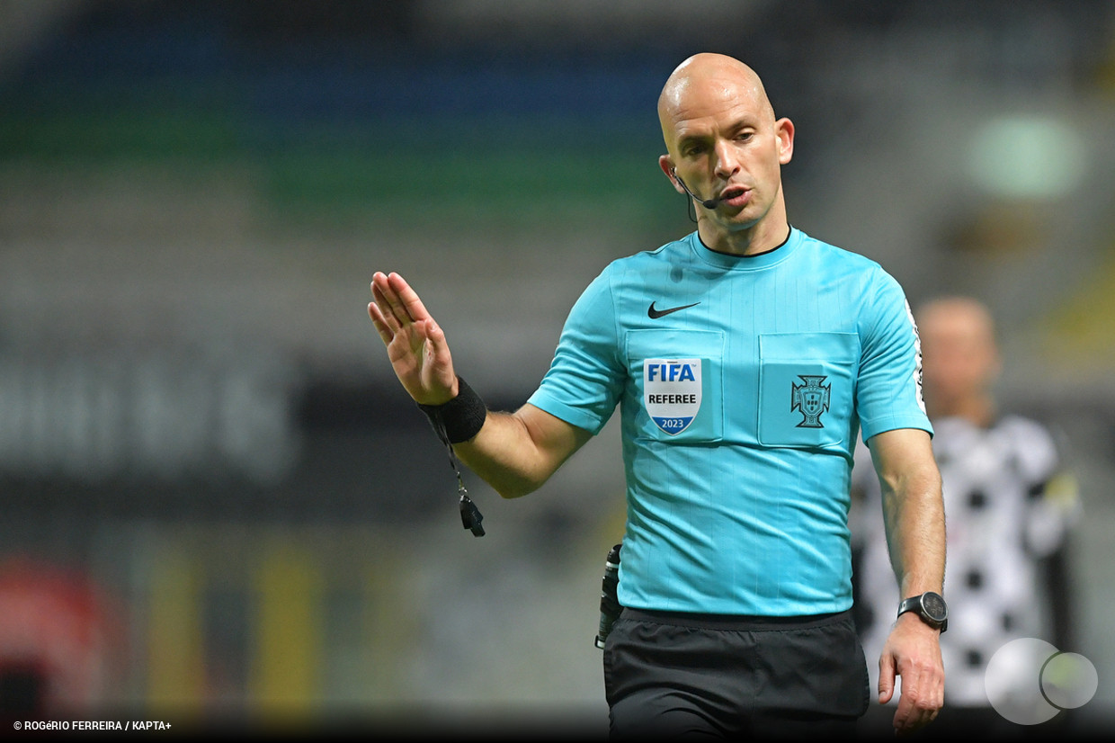 João Pinheiro vai arbitrar clássico entre Benfica e FC Porto