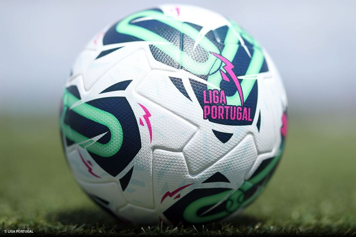 DESPORTO (Futebol) - Lank FC Vilaverdense de 'casa às costas