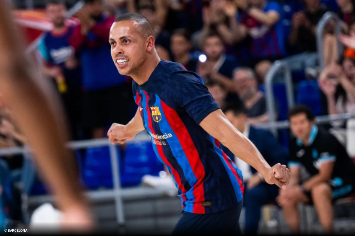 Besiktas afasta barca com cinco atletas após derrota em clássico