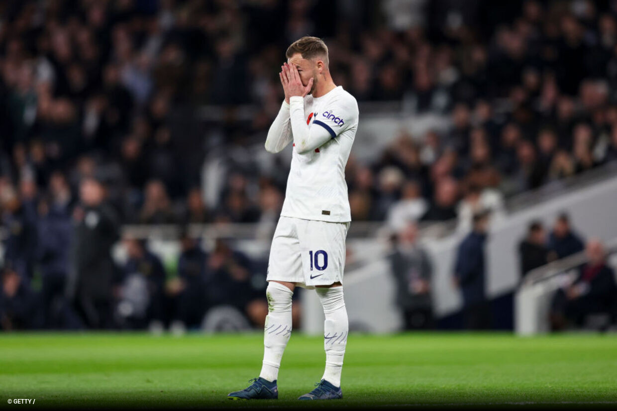 Tottenham perde com Aston Villa e soma a quarta derrota nos