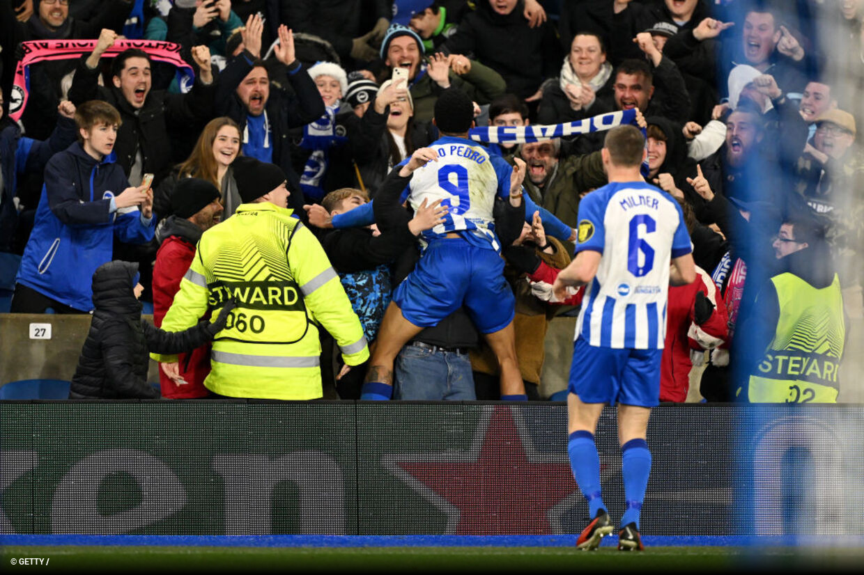 Brighton vence Marseille e salta para o primeiro lugar; Ajax continua na  Europa 